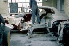 rroc-box2-0141-Silver-Cloud-being-built-Crewe-England